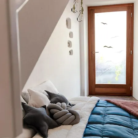 Casa Guzz - The House In The Village *